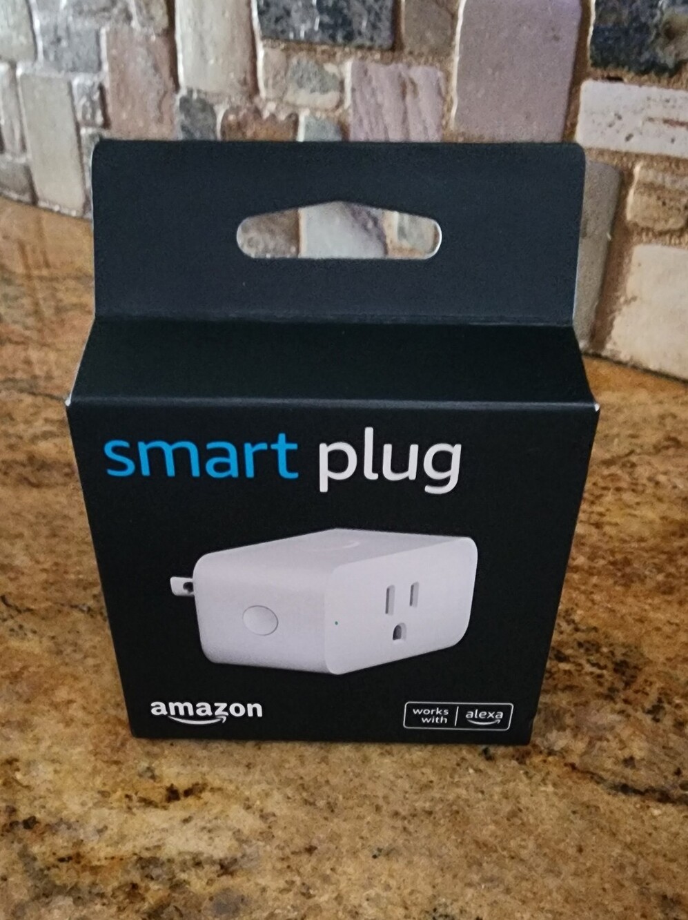 Amazon Smart Plug - White and Black Packaging